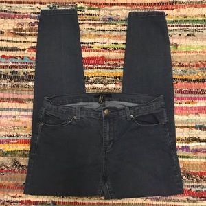 Forever 21 Women’s Skinny Dark Jeans